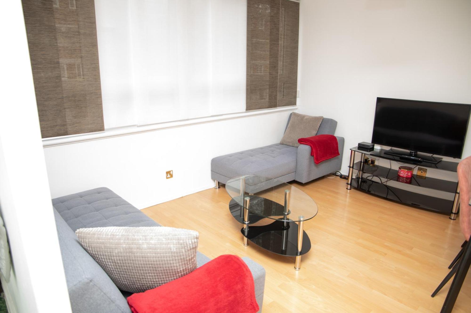 Bright And Spacious One Bedroom Apparment, Free Parking London Bagian luar foto