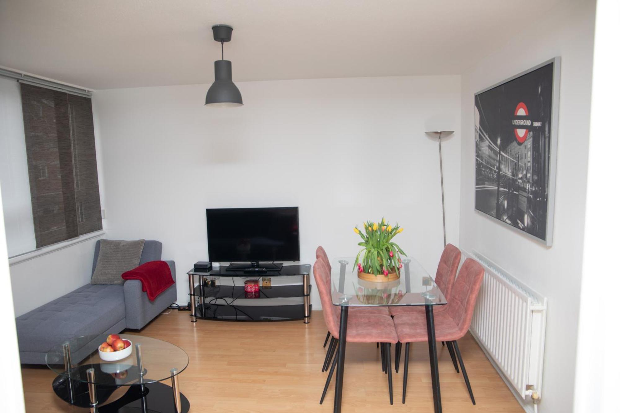 Bright And Spacious One Bedroom Apparment, Free Parking London Bagian luar foto