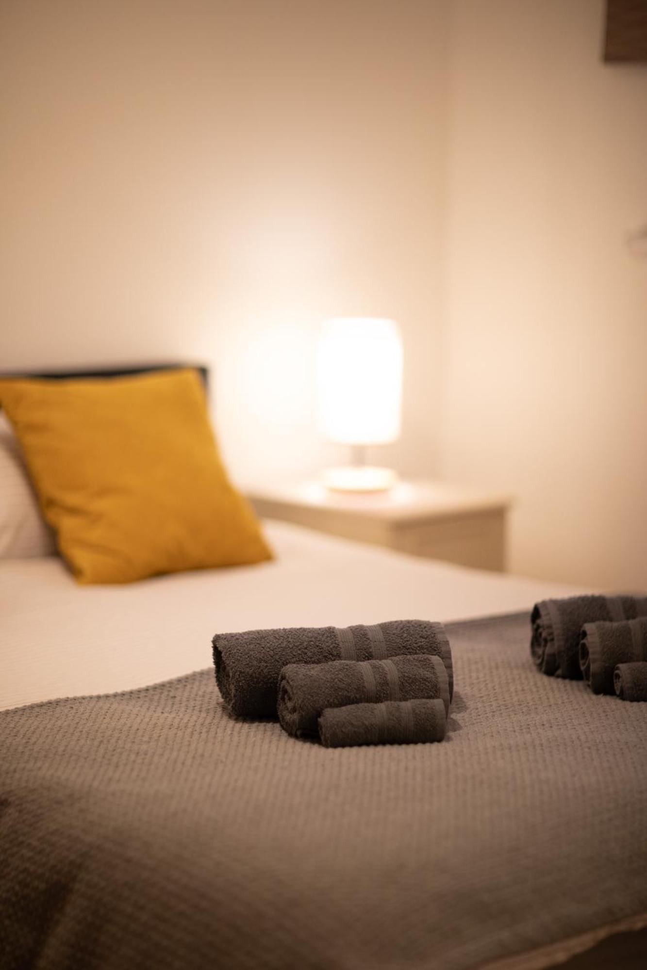 Bright And Spacious One Bedroom Apparment, Free Parking London Bagian luar foto